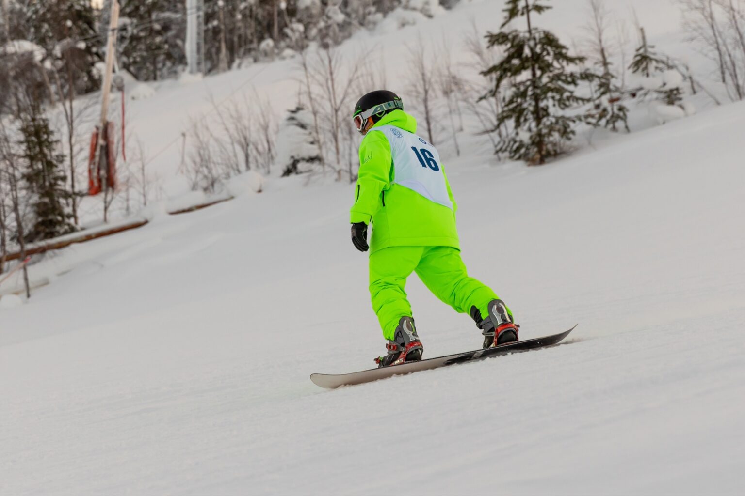 Доброе зимнее утро парк мончегорск. Мончегорск зимой. Мончегорск ночной вид с горы. Свято-вознесенский собор мончегорск. Оленегорск (мурманская область).